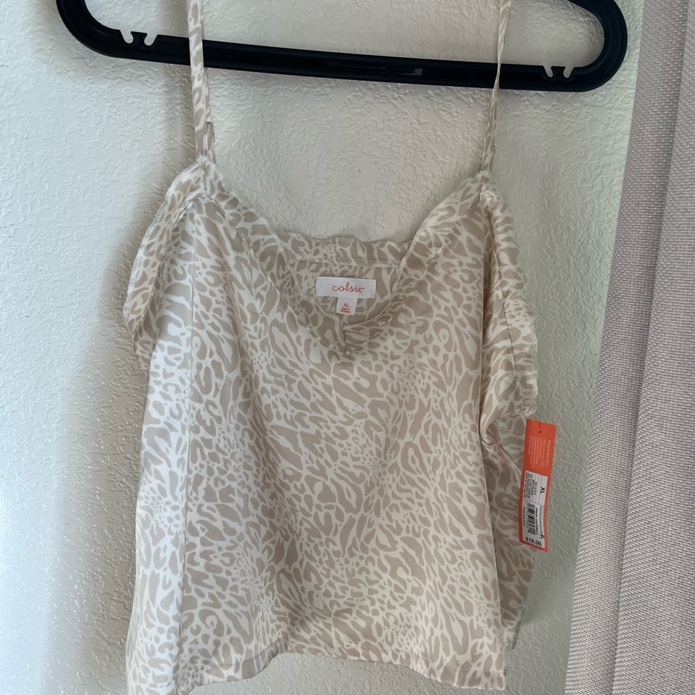 NWT Colsie women’s Tank Top Silky Leopard Print With Adjustable Spaghetti Straps